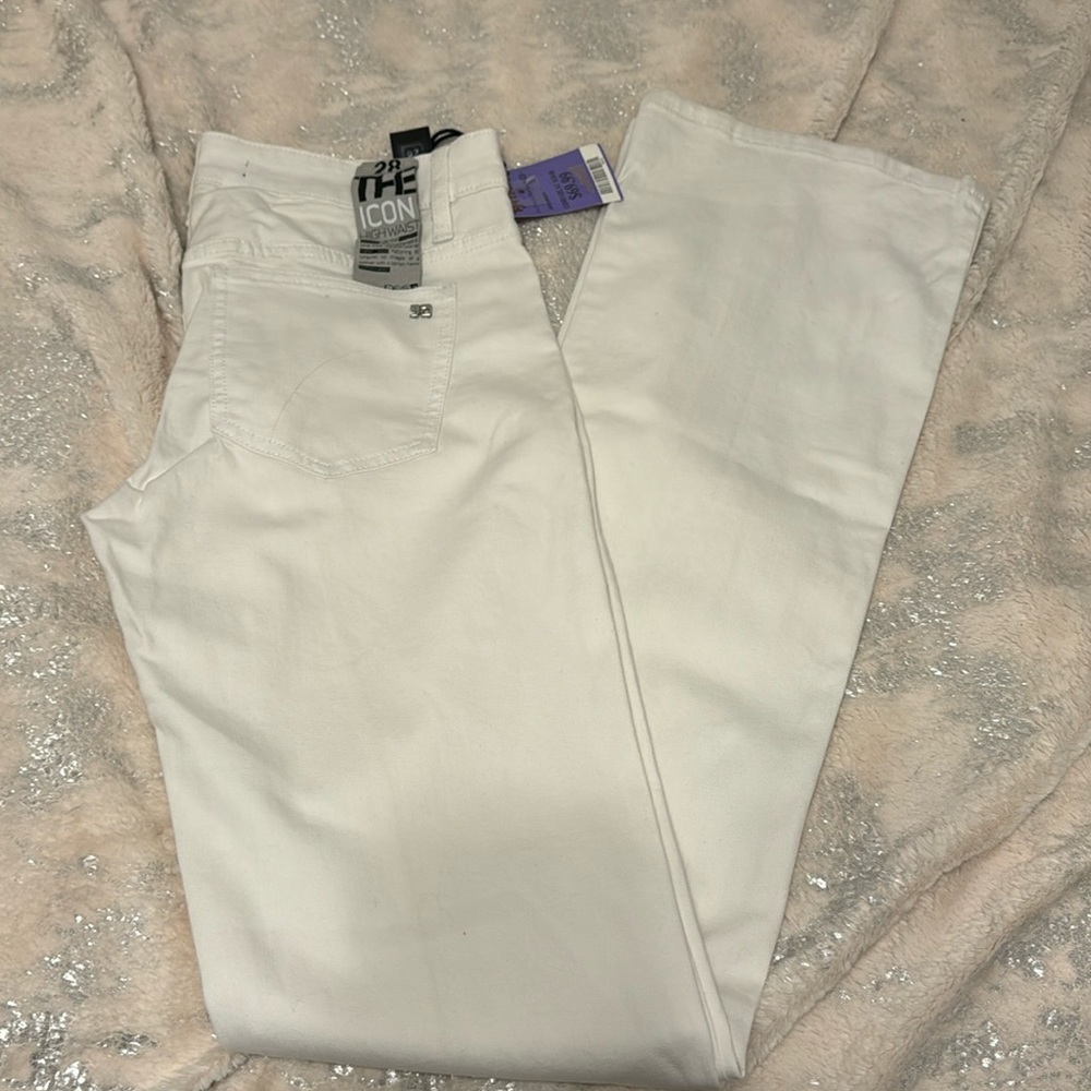 Joe’s White Boot cut Jeans, High Waist Icon Fit, stretch, w28